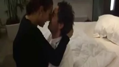 אישה סרטי סקס חינם לצפיה עם דילדו שדיים גדולים