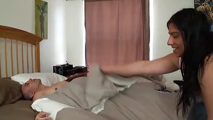 סקס סרטי סקס מלאים לצפיה ישירה ליד הים.
