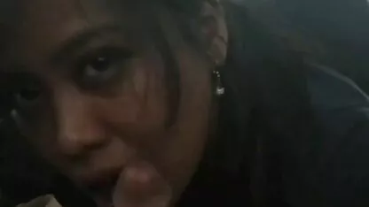 גופי אתרי פורנו לצפייה ישירה והפורנו של הקבוצה שלו.